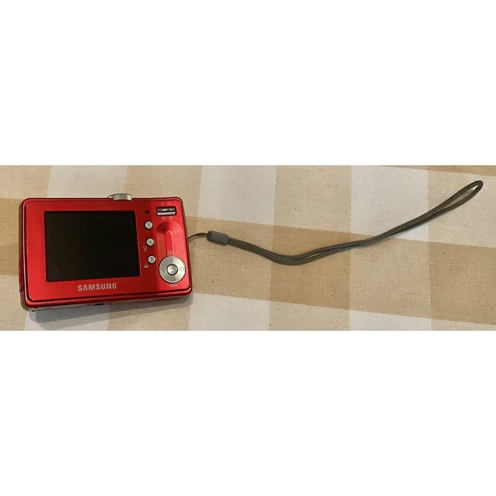 Samsung S630 6.0MP Red Digital Camera For Parts Or Repair broke read description